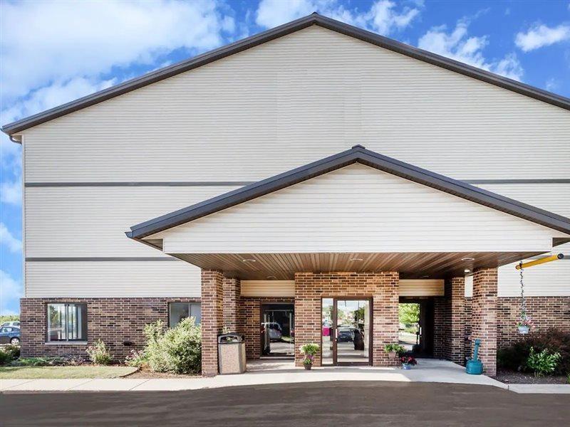 Americinn By Wyndham Columbus Wisconsin Esterno foto