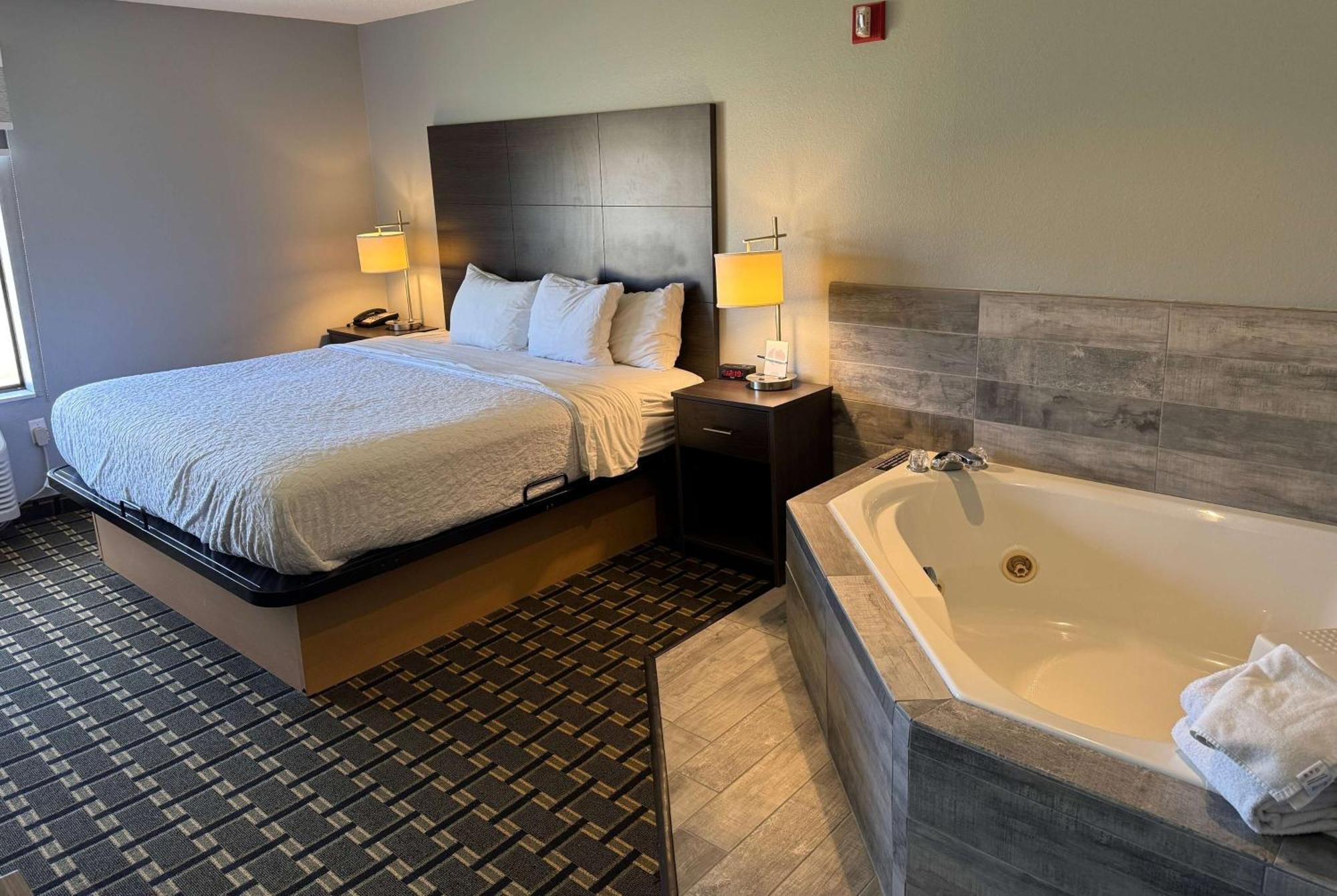Americinn By Wyndham Columbus Wisconsin Esterno foto
