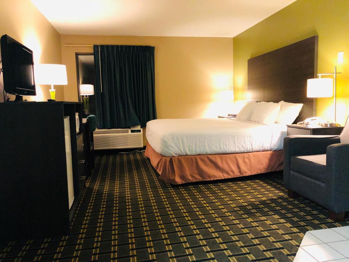 Americinn By Wyndham Columbus Wisconsin Esterno foto