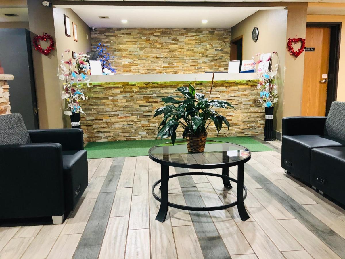Americinn By Wyndham Columbus Wisconsin Esterno foto